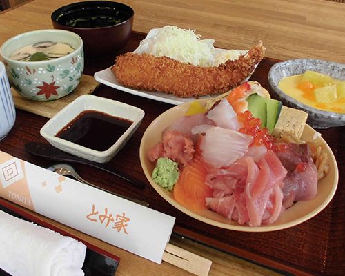 とみ家海鮮えびちらし膳イメージ